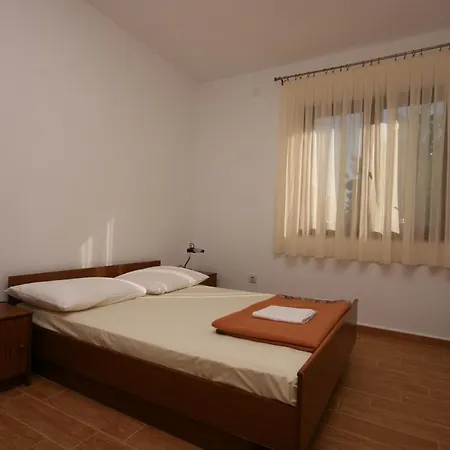 6196a Apartment Sukosan