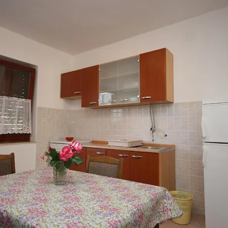 6196a Apartment